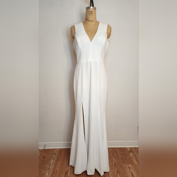 Sale! Dress The Population White Sandra Crepe Slit Gown - Picture 6 of 10